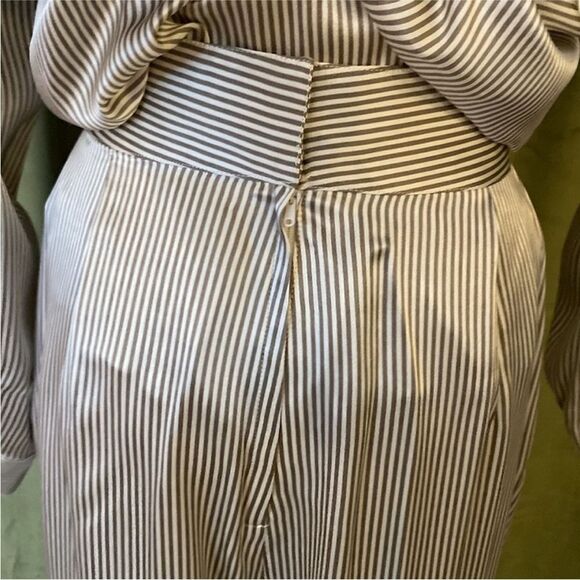 Geoffrey Beene Elegant Beige Women's  100% silk Pantsuit, US6 - Picture 10 of 12